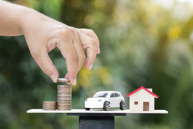 Dom, samochody i oszczędności wchodzące w skład spadku – jak podzielić?