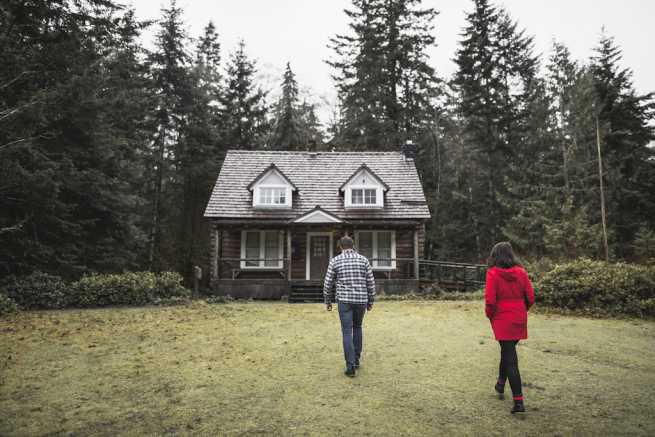 Jak uregulować sytuację prawną nieruchomości po rodzicach i czy możliwe jest zasiedzenie?